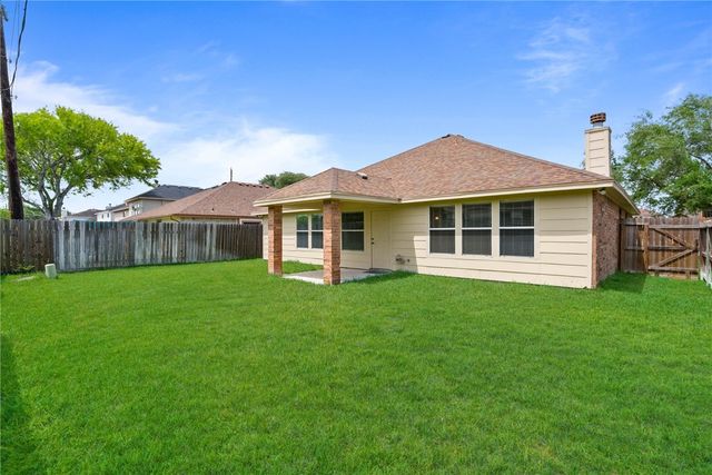 5925 Bishops Mill Dr, Corpus Christi, TX 78414