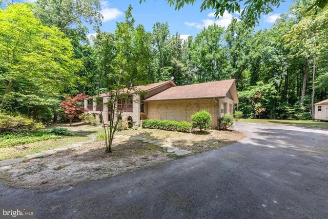 211 SLEEPY HOLLOW TRL, Fredericksburg, VA 22405