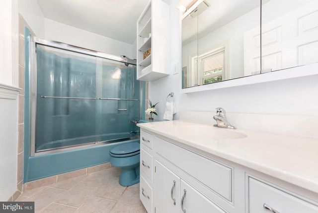 211 SLEEPY HOLLOW TRL, Fredericksburg, VA 22405