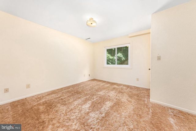 211 SLEEPY HOLLOW TRL, Fredericksburg, VA 22405