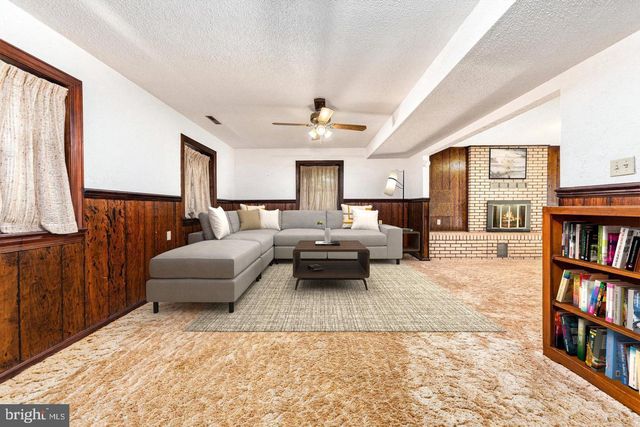 211 SLEEPY HOLLOW TRL, Fredericksburg, VA 22405