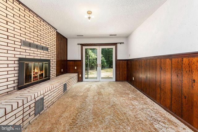 211 SLEEPY HOLLOW TRL, Fredericksburg, VA 22405