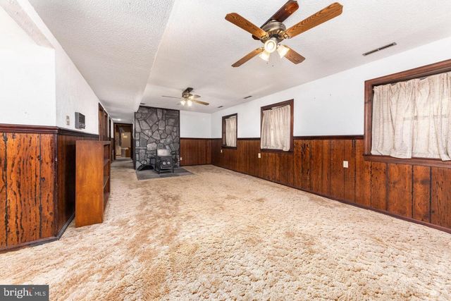 211 SLEEPY HOLLOW TRL, Fredericksburg, VA 22405