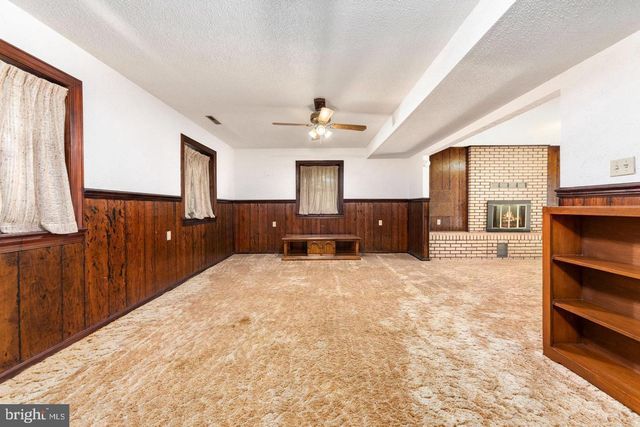 211 SLEEPY HOLLOW TRL, Fredericksburg, VA 22405