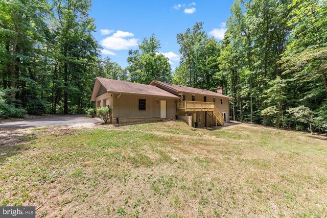 211 SLEEPY HOLLOW TRL, Fredericksburg, VA 22405