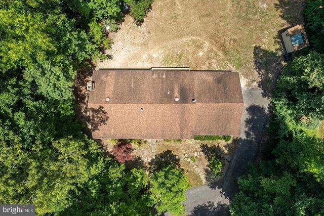 211 SLEEPY HOLLOW TRL, Fredericksburg, VA 22405