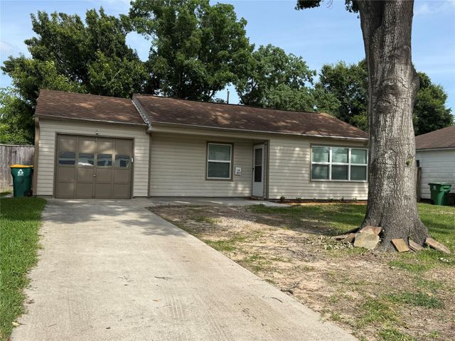 1807 Firwood Drive, Pasadena, TX 77502