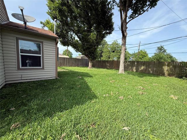 1807 Firwood Drive, Pasadena, TX 77502