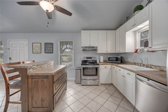 1141 Fulton Beach Rd, Fulton, TX 78358