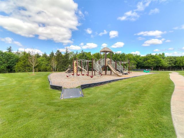 3101 Wood Thrush Way, Edmond, OK 73012