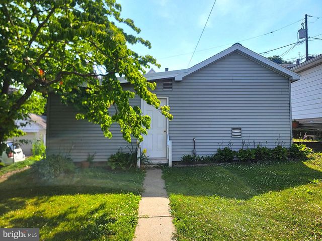 121 S WATER ST, Birdsboro, PA 19508