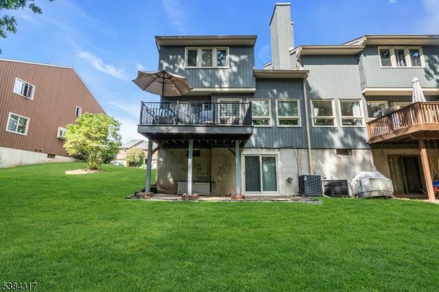 95 Bond St, Bridgewater Twp., NJ 08807