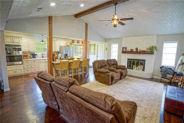 15290 Highway 30, Anderson, TX 77830