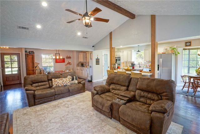 15290 Highway 30, Anderson, TX 77830