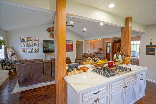 15290 Highway 30, Anderson, TX 77830