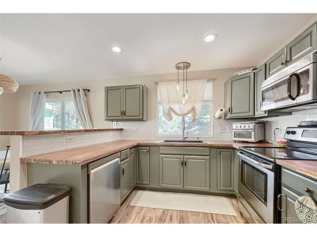 8746 Cloverleaf Cir, Parker, CO 80134