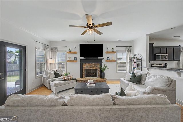 13 Woodland Cove NW, Cartersville, GA 30121