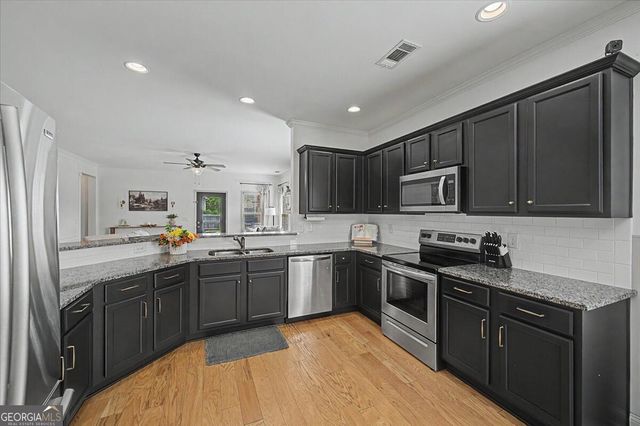 13 Woodland Cove NW, Cartersville, GA 30121