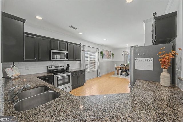 13 Woodland Cove NW, Cartersville, GA 30121