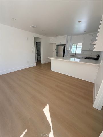 9314 Bryson B, South Gate, CA 90280