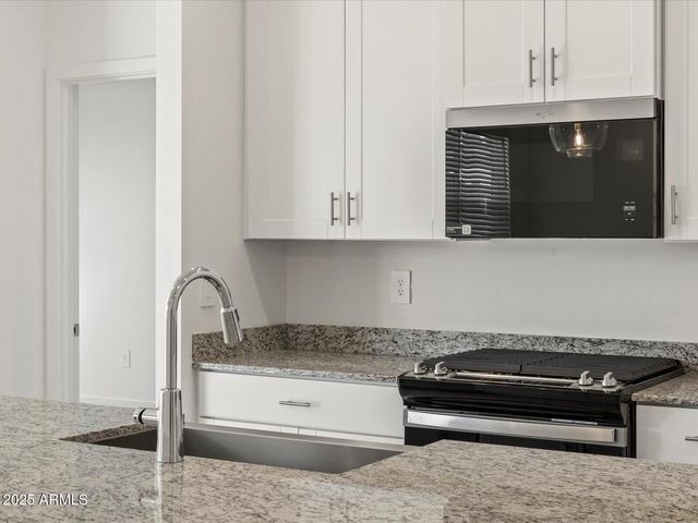 2472 E Fortana Drive, San Tan Valley, AZ 85143