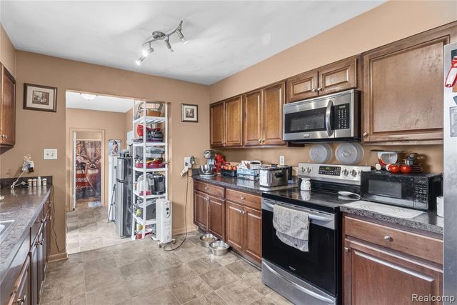6270 E Dodge Road, Mount Morris, MI 48458