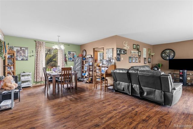 6270 E Dodge Road, Mount Morris, MI 48458