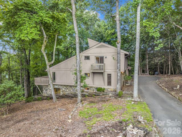10 Chestnut Ridge Road, Mills River, NC 28759