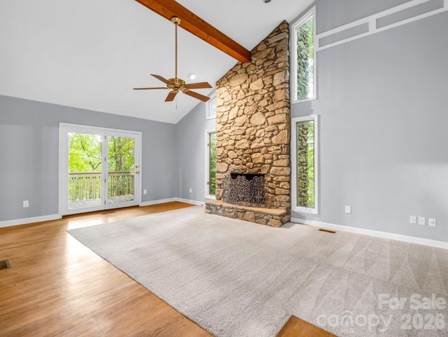10 Chestnut Ridge Road, Mills River, NC 28759