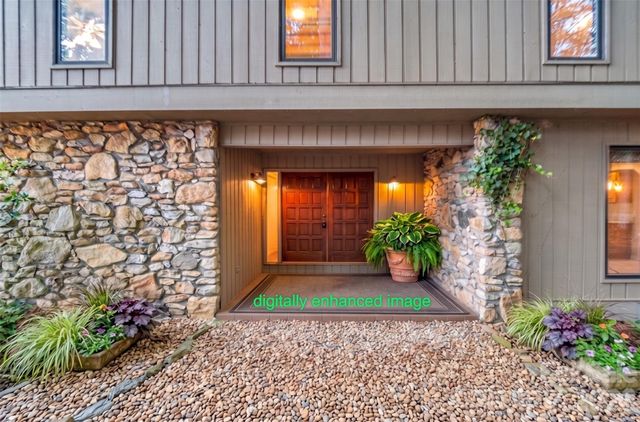 10 Chestnut Ridge Road, Mills River, NC 28759