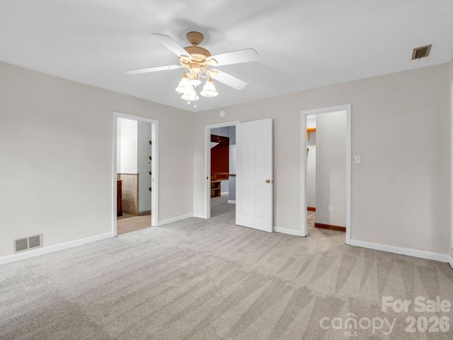 10 Chestnut Ridge Road, Mills River, NC 28759