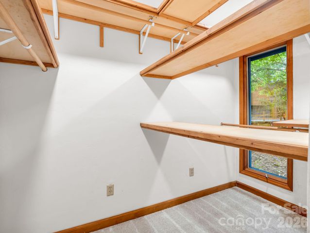 10 Chestnut Ridge Road, Mills River, NC 28759