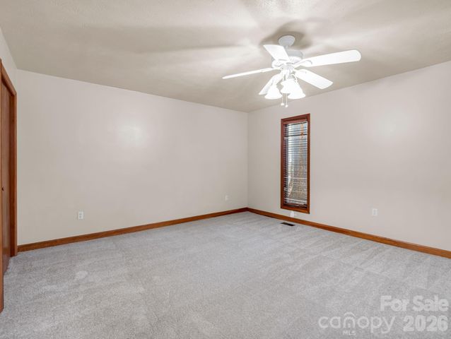 10 Chestnut Ridge Road, Mills River, NC 28759
