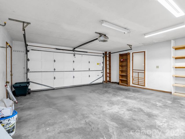 10 Chestnut Ridge Road, Mills River, NC 28759