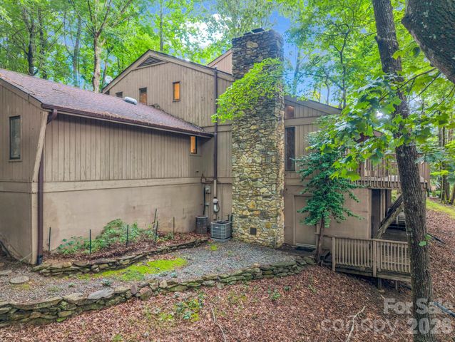 10 Chestnut Ridge Road, Mills River, NC 28759
