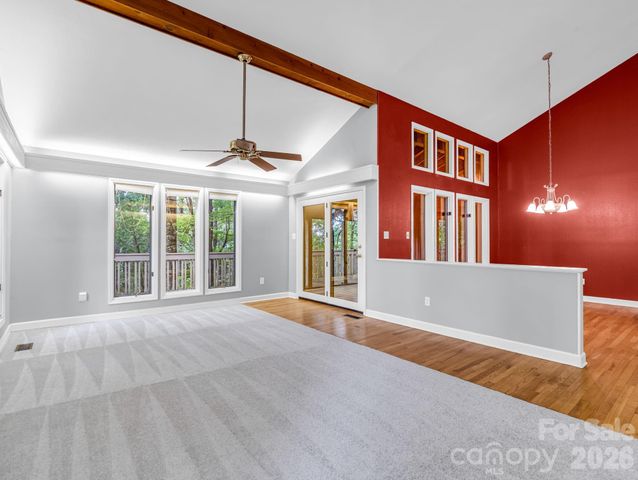 10 Chestnut Ridge Road, Mills River, NC 28759