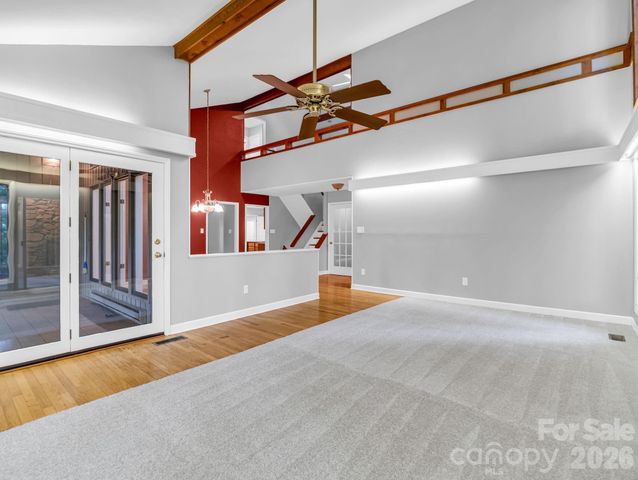 10 Chestnut Ridge Road, Mills River, NC 28759
