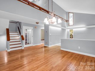 10 Chestnut Ridge Road, Mills River, NC 28759