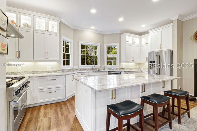 26 Lenora Dr, Hilton Head Island, SC 29926