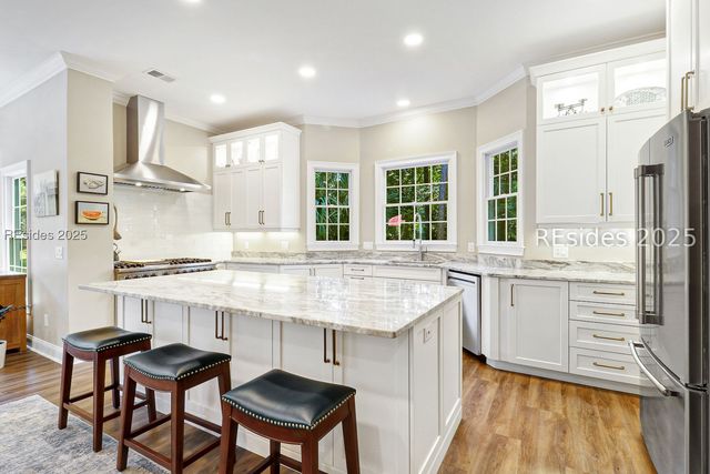 26 Lenora Dr, Hilton Head Island, SC 29926