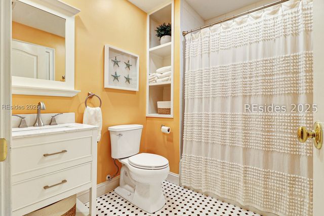 26 Lenora Dr, Hilton Head Island, SC 29926