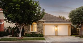 19371 Woodlands, Huntington Beach, CA 92648