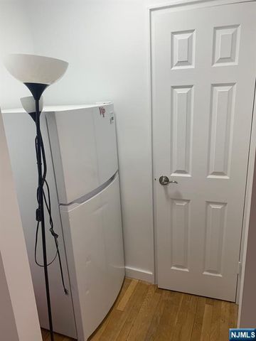 2329 Hudson Terrace C12, Fort Lee, NJ 07024