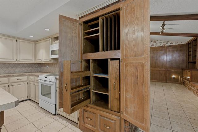 1208 SW 106th Street, Oklahoma City, OK 73170