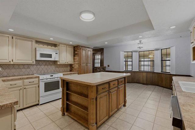 1208 SW 106th Street, Oklahoma City, OK 73170