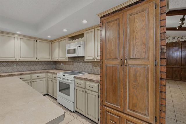 1208 SW 106th Street, Oklahoma City, OK 73170