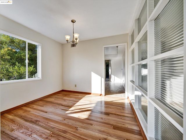 3303 Rubin Dr, Oakland, CA 94602