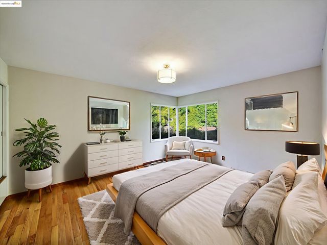 3303 Rubin Dr, Oakland, CA 94602