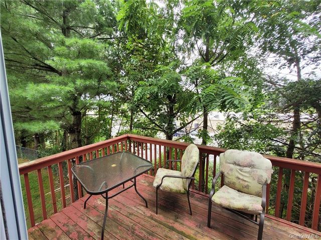 74 Lois Lane, Monroe, NY 10950