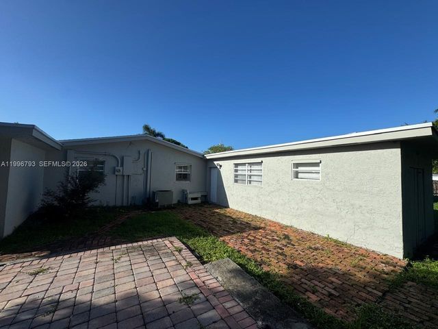 6241 NW 12th St 6241, Sunrise, FL 33313